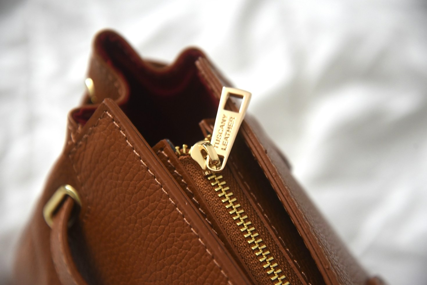 Wie Sie Vintage-Accessoires perfekt im Alltag kombinieren